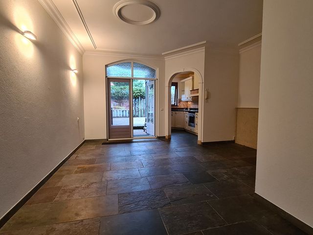 Van Beverenstraat 8, Schiedam