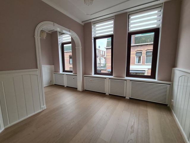 Van Beverenstraat 8, Schiedam