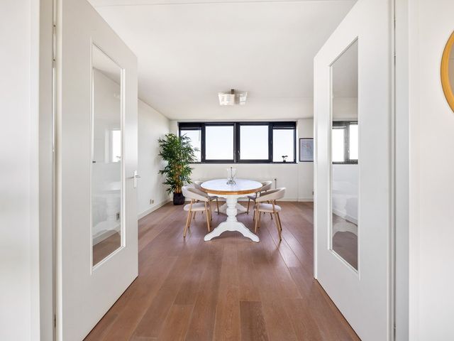 Burg Nederbragtpark 57, Voorburg