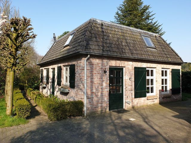 Broeksteeg 8, Haaren