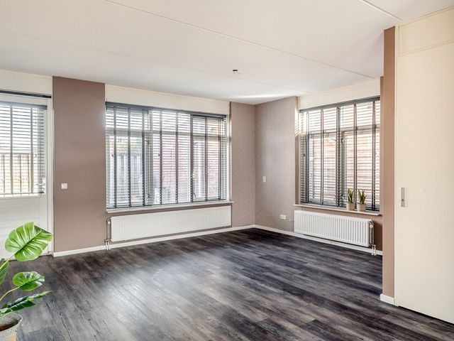 Europastraat 71, Borne