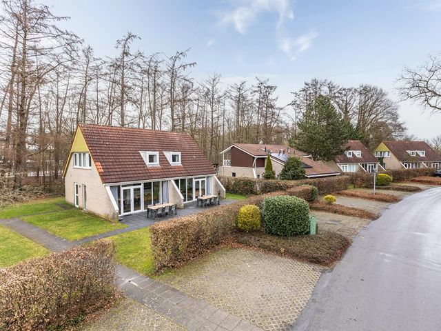 Heuvelweg 15 17, Vlagtwedde