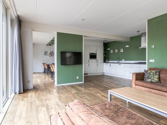 Heuvelweg 15 17, Vlagtwedde