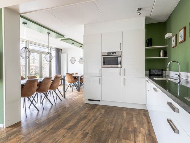 Heuvelweg 15 17, Vlagtwedde