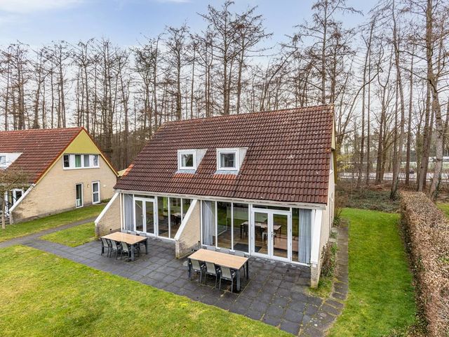 Heuvelweg 15 17, Vlagtwedde