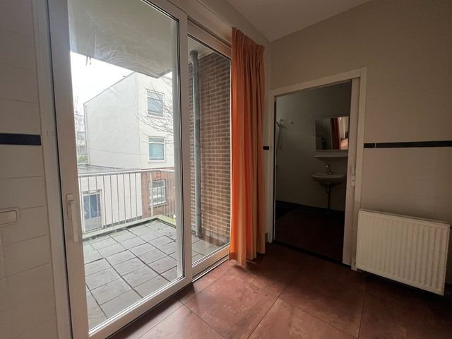 Heer Hugostraat 28, Rotterdam