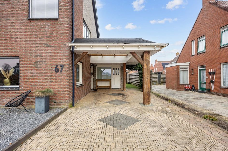Boveneind 67