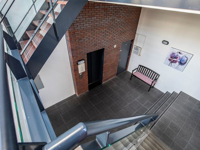 Apollopad 102, Assen