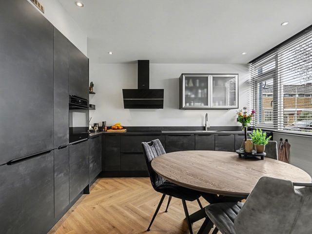 Damaststraat 23, 's-Gravendeel