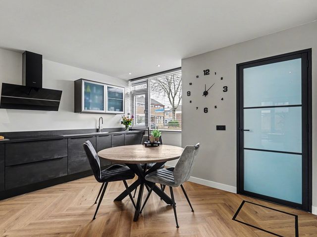 Damaststraat 23, 's-Gravendeel