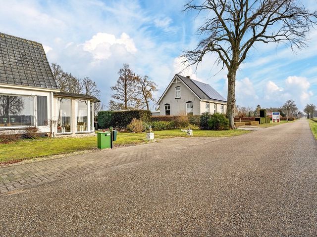 Anerweg-Noord 126, Lutten