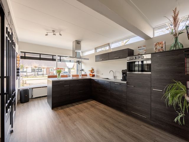 Tynjestrjitte 10, Parrega