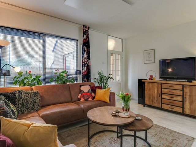 Bergkristal 35, Heerhugowaard