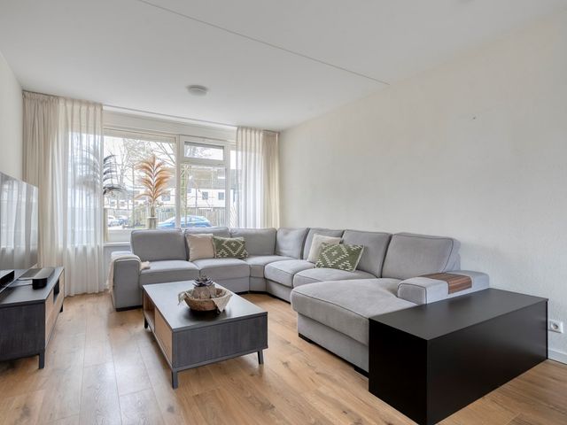 Roerdomplaan 103, Hoogeveen