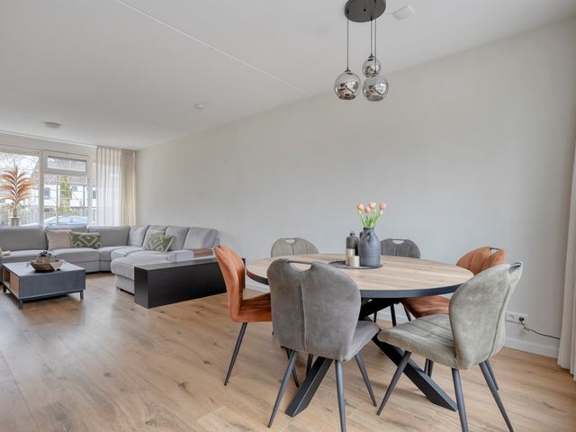 Roerdomplaan 103, Hoogeveen