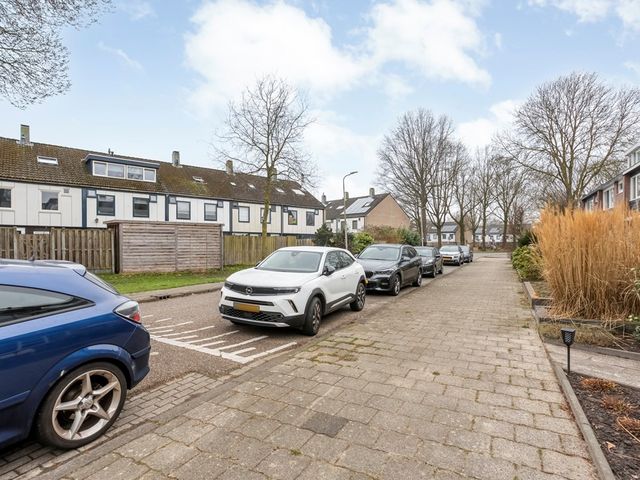 Roerdomplaan 103, Hoogeveen