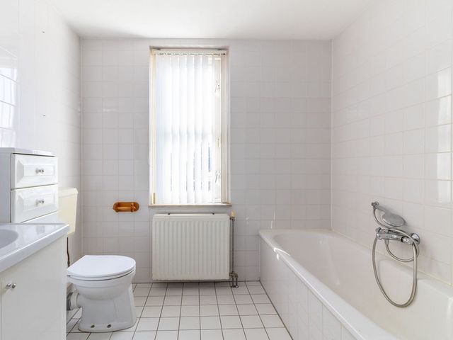 Eemlandia 27, Bunschoten-Spakenburg