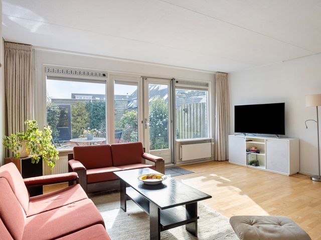 Lange Sloot 13, Velserbroek