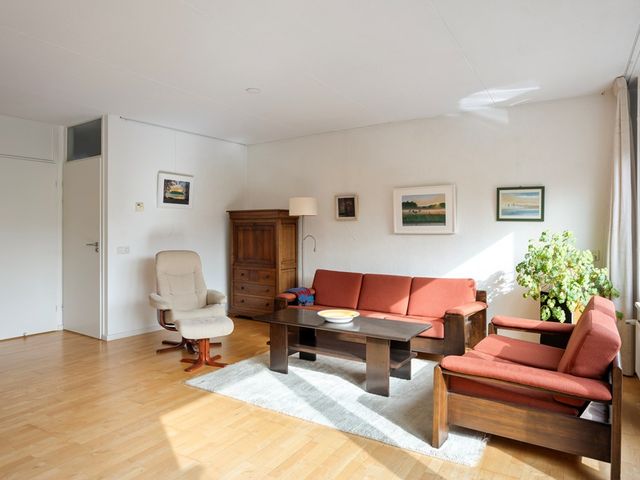 Lange Sloot 13, Velserbroek