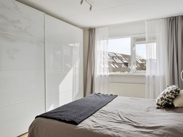 Lange Sloot 13, Velserbroek