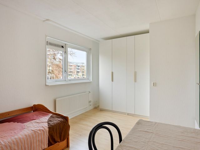 Lange Sloot 13, Velserbroek