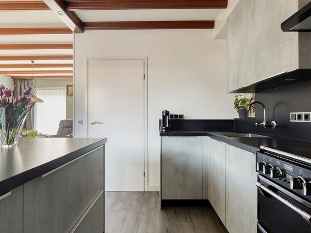 Leeghwaterstraat 20, Hulst