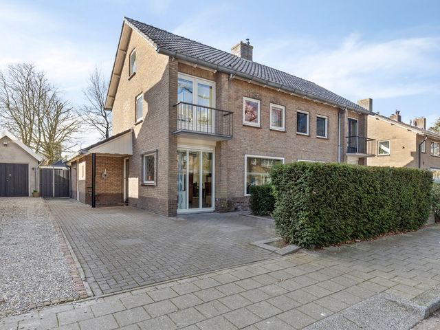 Van Limburg Stirumstraat 22, Veenendaal