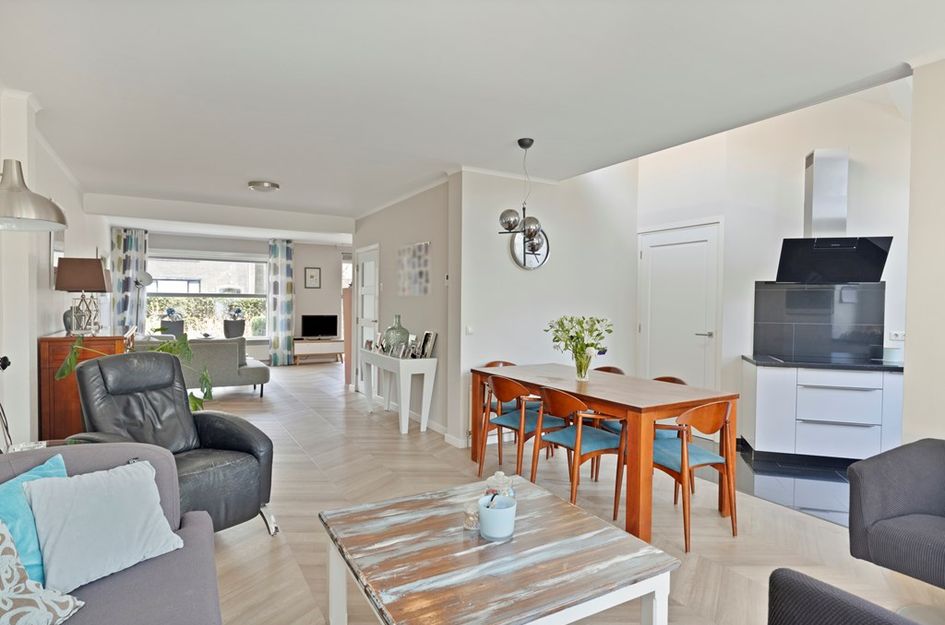 Van Limburg Stirumstraat 22