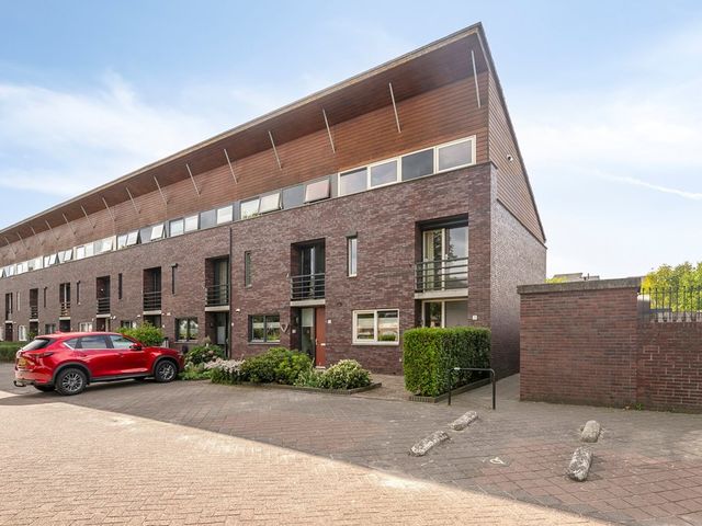 Bras 1, Bunschoten-Spakenburg