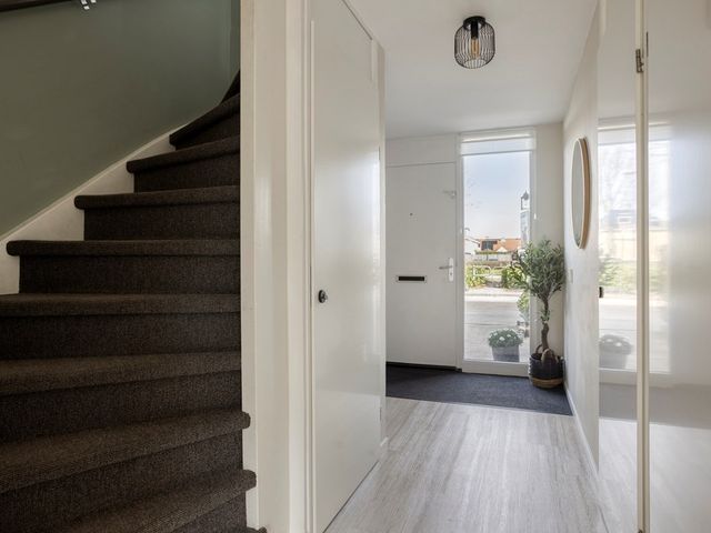 Bras 1, Bunschoten-Spakenburg