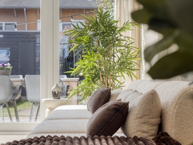 Bras 1, Bunschoten-Spakenburg