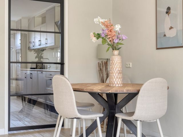 Bras 1, Bunschoten-Spakenburg