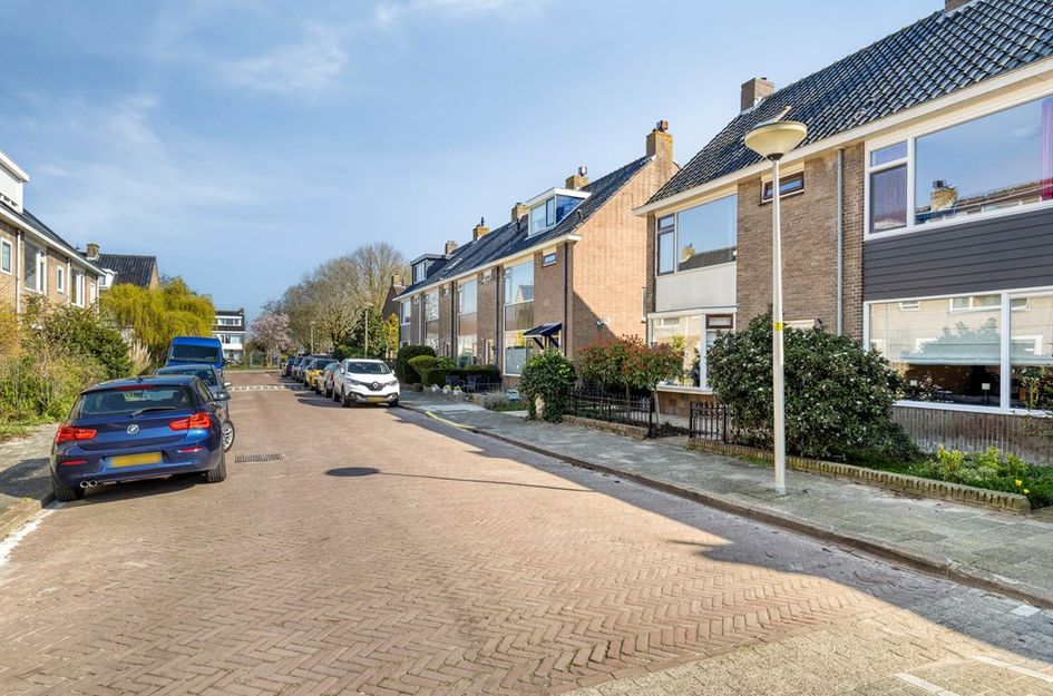 Charlotte de Bourbonstr 18