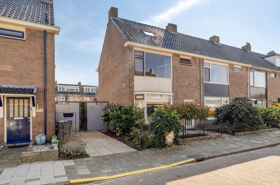 Charlotte de Bourbonstr 18