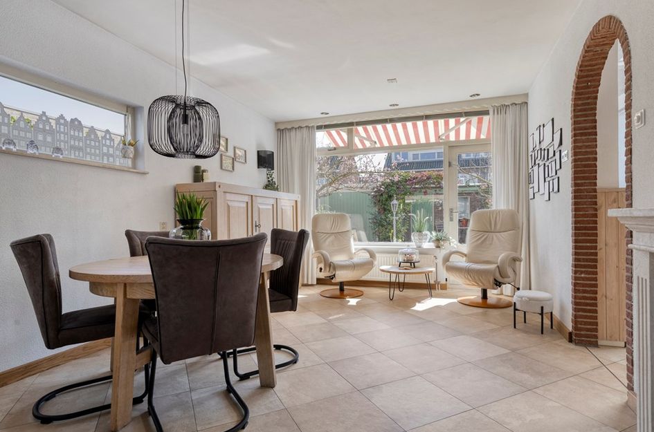 Charlotte de Bourbonstr 18