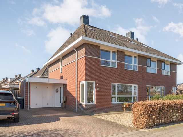 Van Coeverdenstraat 33, Hardenberg