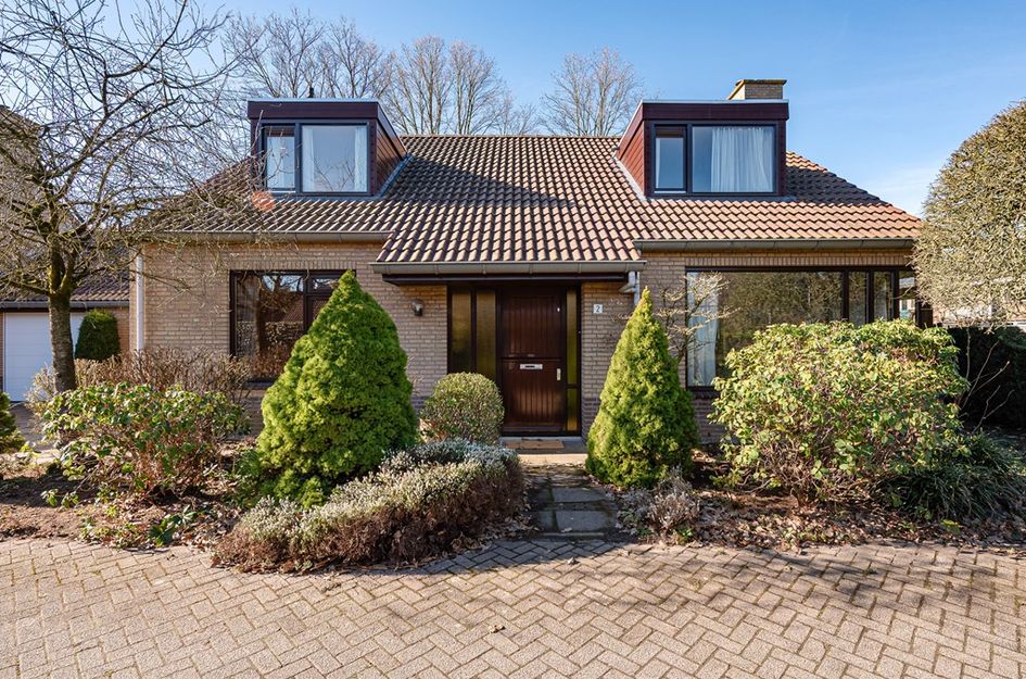 Dom Paul Bellotweg 2