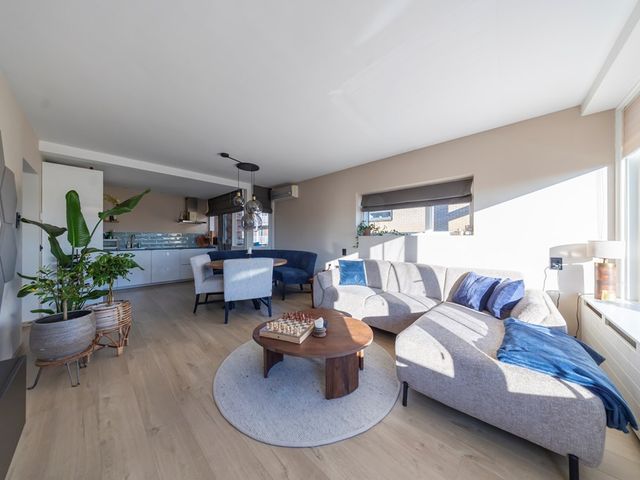 Burg Winklerplein 56, Sliedrecht