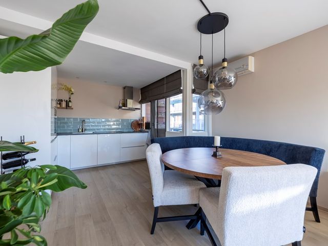 Burg Winklerplein 56, Sliedrecht