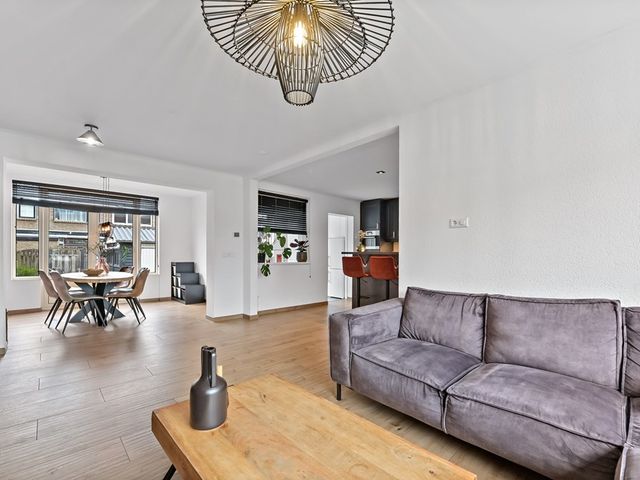 Huis te Veldelaan 29, Maasland