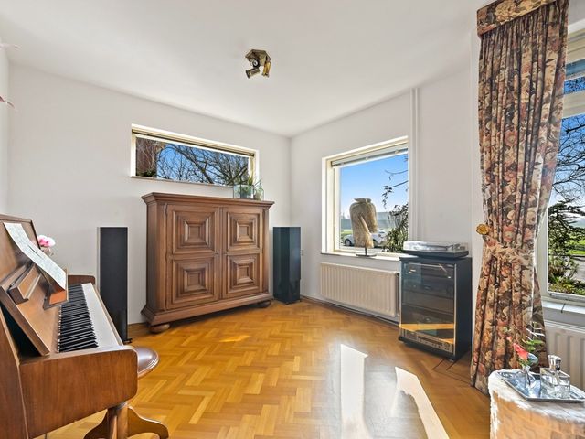 Koningin Julianaweg 20, Maasland