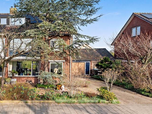 Koningin Julianaweg 20, Maasland