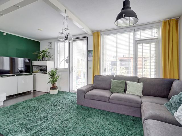 Steenplaat 7, Zeewolde