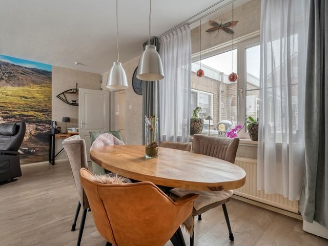 Meidoornstraat 54, Lutten