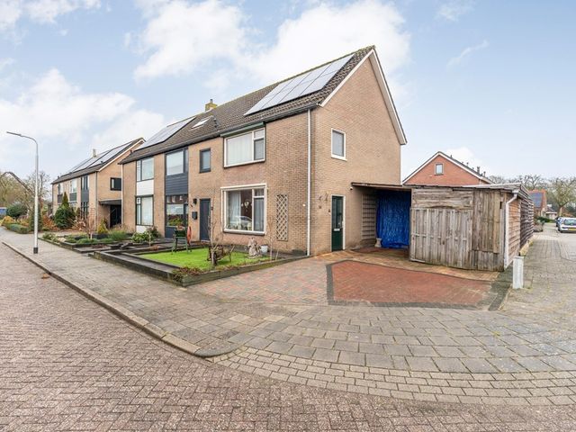 Meidoornstraat 54, Lutten