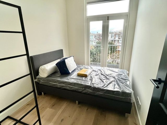 Hendrik Zwaardecroonstr 158, 's-Gravenhage