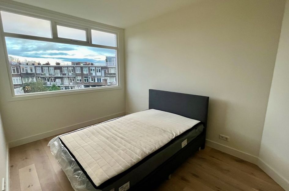 Hendrik Zwaardecroonstr 158