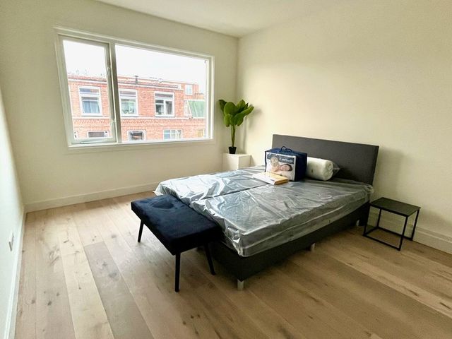 Hendrik Zwaardecroonstr 158, 's-Gravenhage