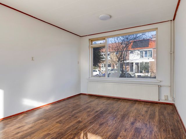 Van Boutershemstraat 28, Steenbergen