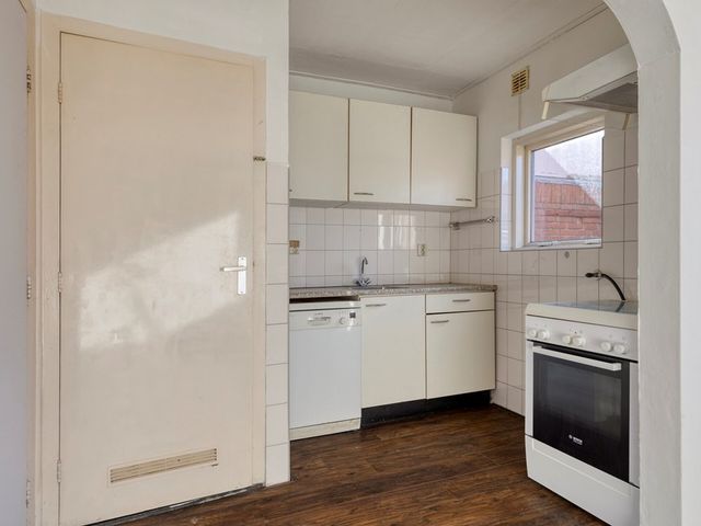 Van Boutershemstraat 28, Steenbergen